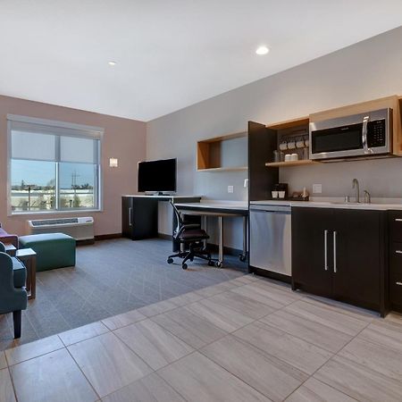 Home2 Suites By Hilton 페탈루마 객실 사진