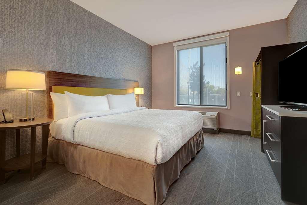 Home2 Suites By Hilton 페탈루마 객실 사진